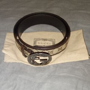 Mens Size 90-36 Gucci Dark Brown and Beige Logo Belt